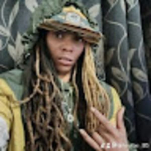 Meet your Posher, Taisha